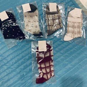 XS Unified sheer crew socks set